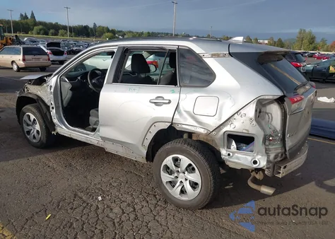 2020 Toyota Rav4 Le z USA, uszkodzony, nr VIN 2T3G1RFV3LW104677